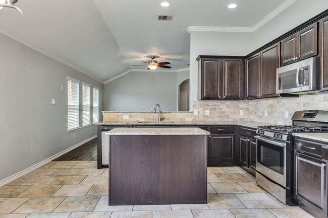 Building Photo - 4505 Chestnut Meadows Bend