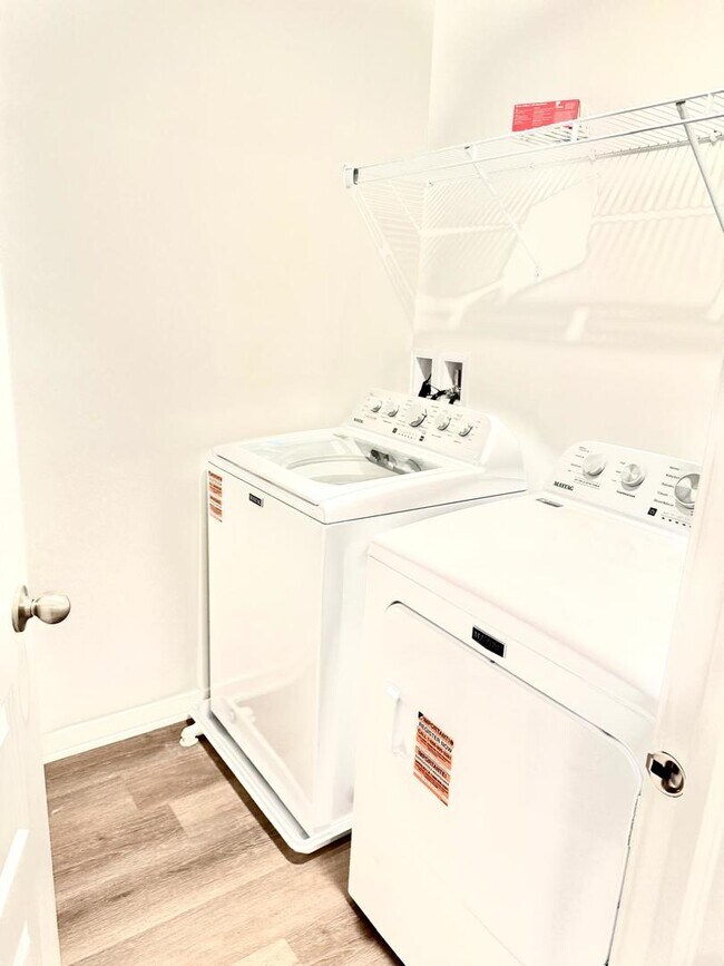 Building Photo - 2272 Barbera Dr