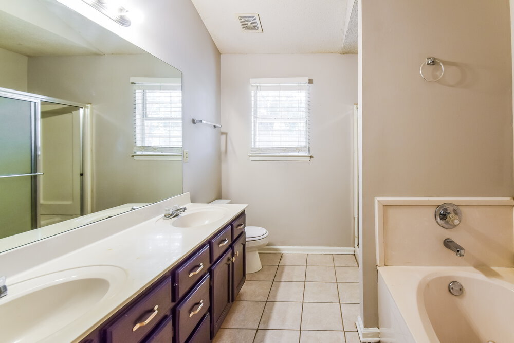 Building Photo - 7417 Hunters Hollow Ln