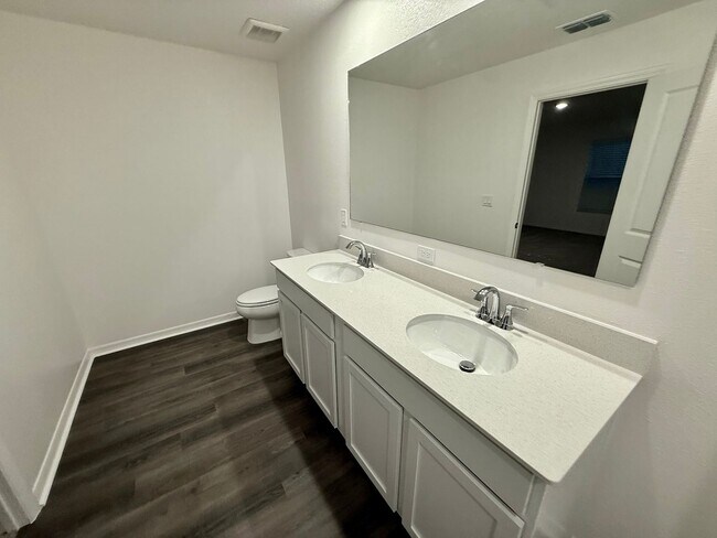 Building Photo - **Move-In-Special** Brand New 4-Bedroom Home in Poinciana – Available Now!