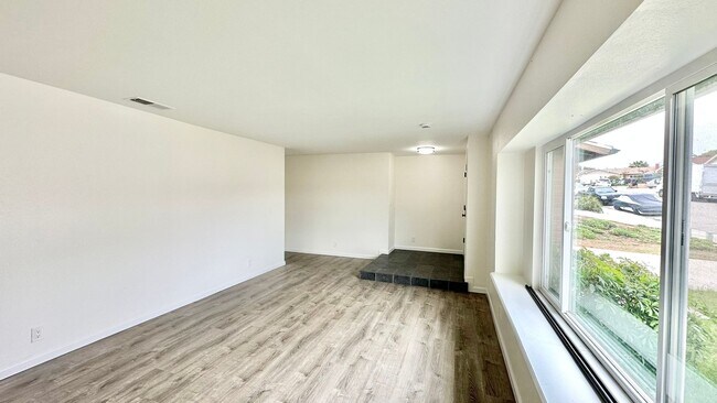 Building Photo - Beautifully Remodeled Single Story just of...
