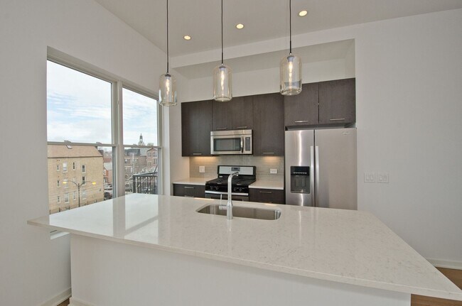 Interior Photo - 1510 W. Division