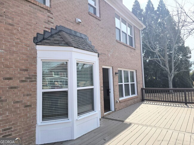 Building Photo - 641 Olde Ivy Way