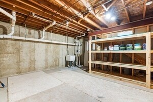 Building Photo - 732 Woodewind Dr