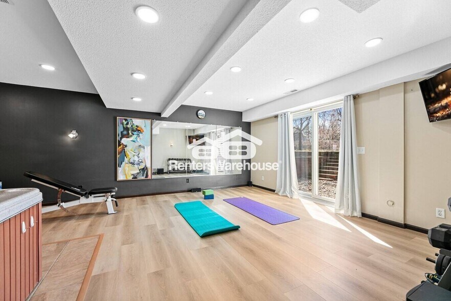 Building Photo - 436 Bruns Ct