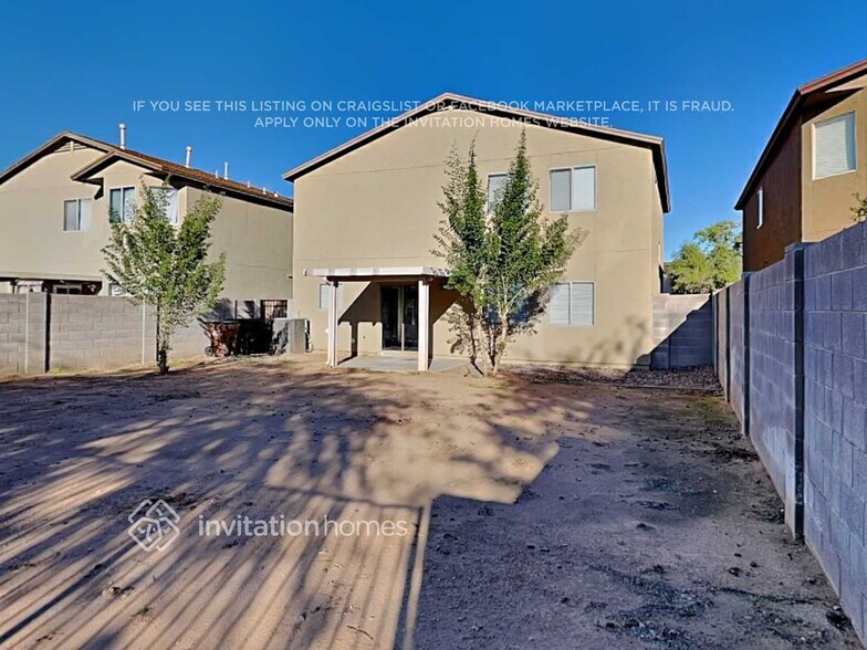 Building Photo - 30546 N Honeysuckle Dr