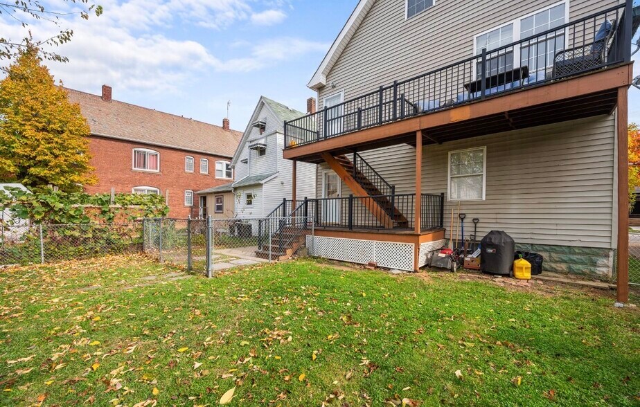 Building Photo - 2026 Dowd Ave