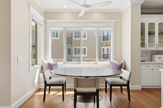 Building Photo - 921 Osceola Dr