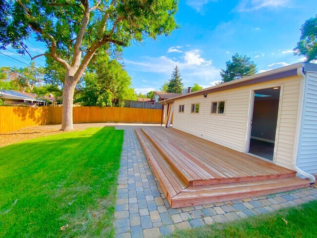 Building Photo - Spacious & Updated Home in Lakewood!-Open Floor plan, Outdoor Living Space, Garden Beds, & More!!!