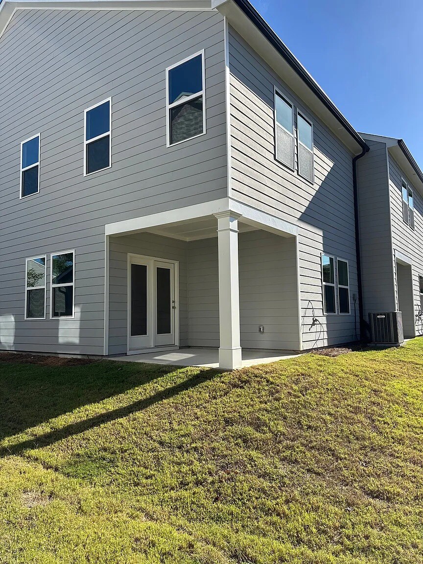 Building Photo - Room in Townhome on Elowen Ln