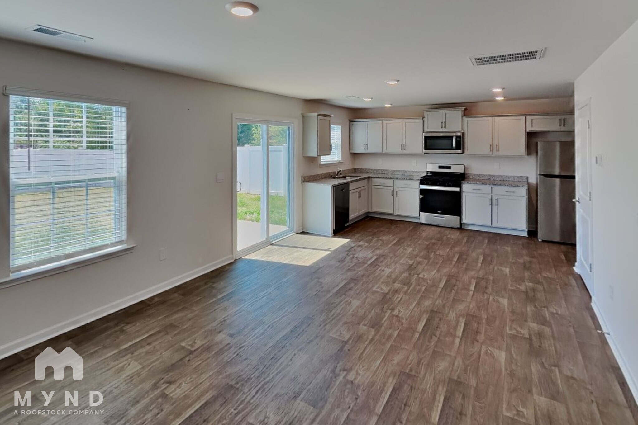 Building Photo - 2140 Redstone Dr