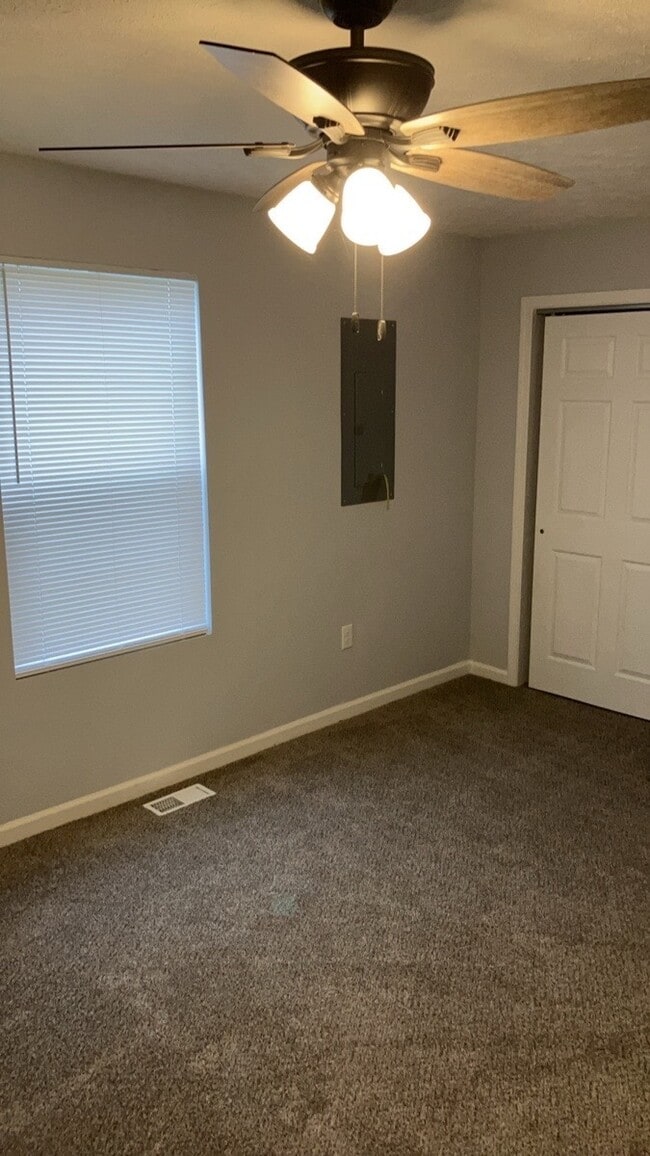 Building Photo - 2025 Culver Ave