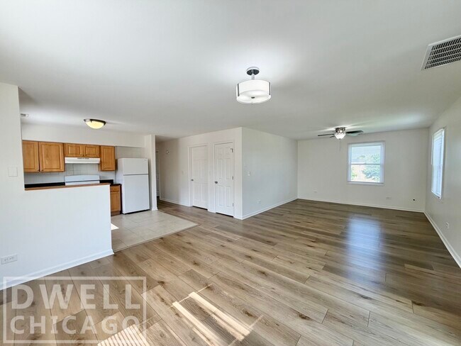 Building Photo - 1411 Emerson St