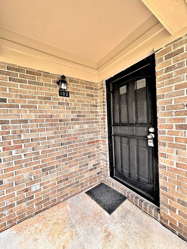 Building Photo - HOUSE FOR RENT - DECATUR * Sec 8 Welcome