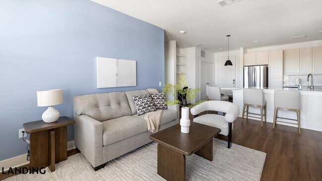 Building Photo - 108 N US Hwy 377