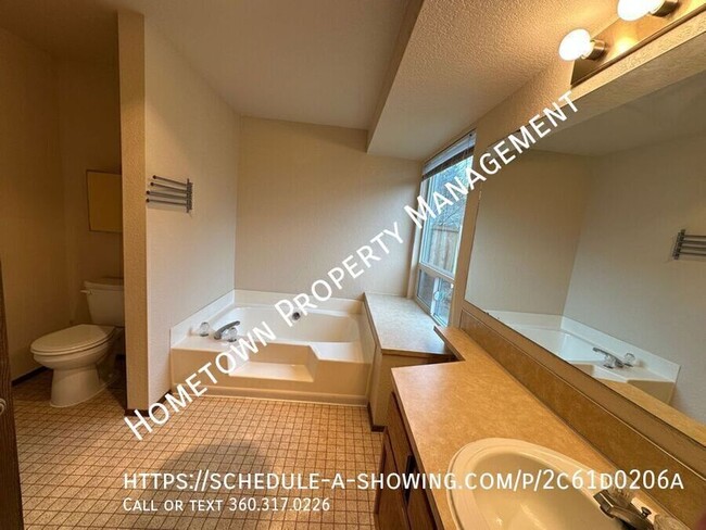 Building Photo - 640 Bavarian Ln SE