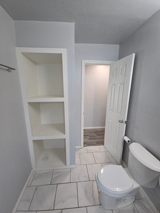 Main Bathroom Storage Space - 1500 Regency Blvd