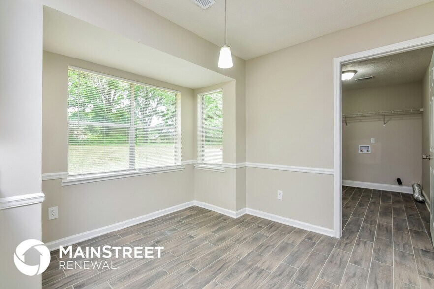 Building Photo - 3717 Paddington Trail