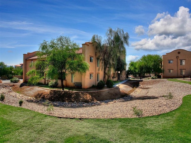 Building Photo - Sahuarita Mission Apartments