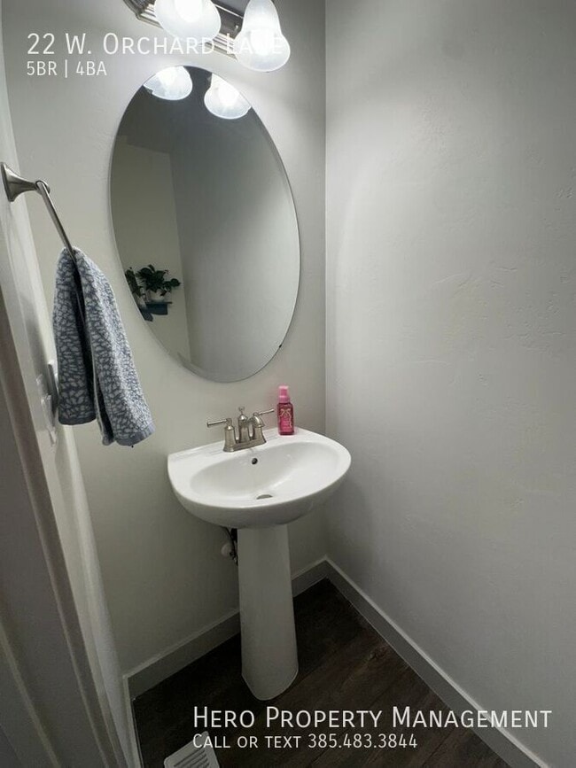 Building Photo - 22 W Orch Ln