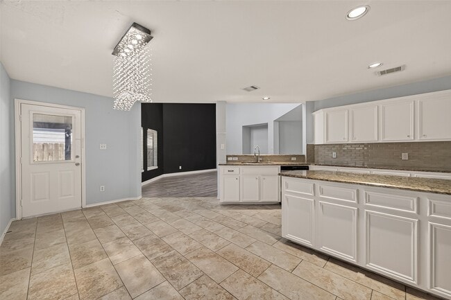Building Photo - 12819 Wisteria Park Dr