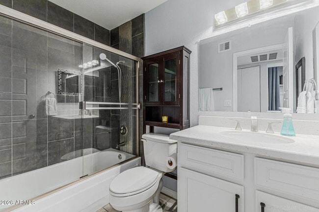 Building Photo - 1005 W Laguna Dr