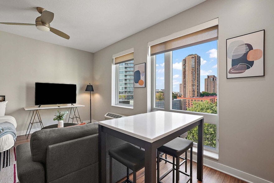 Building Photo - 1410 Nicollet Ave