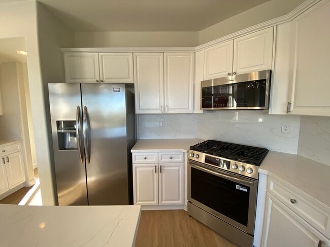 Building Photo - Gorgeous 4 Bedroom Carlsbad Home With A Stunning View and Solar!