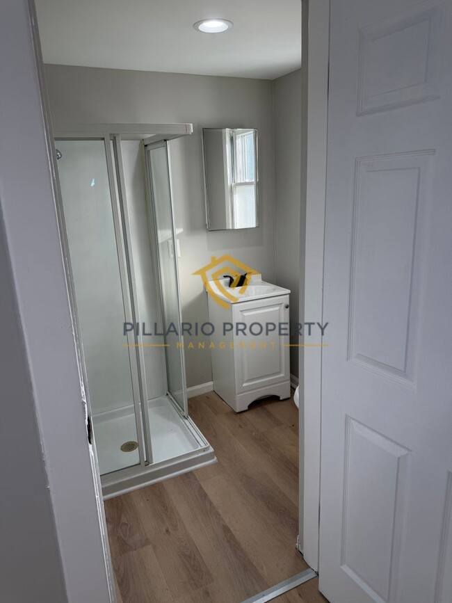 Building Photo - Fully Renovated 3-Bedroom/2-Bathroom with Huge Loft, Near Ellenberger Park, Available NOW!