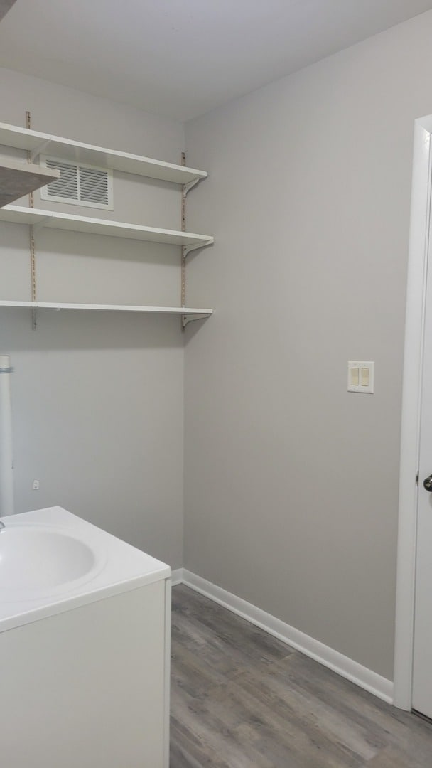 Building Photo - 39W910 US-20