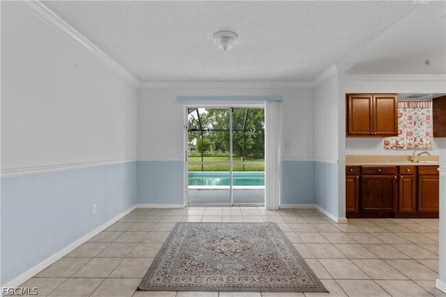 Building Photo - 312 Grovewood Ave S