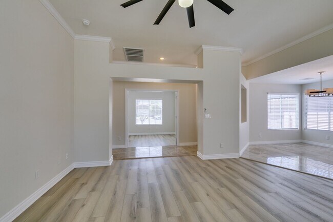 Building Photo - 434 Viewmont Dr
