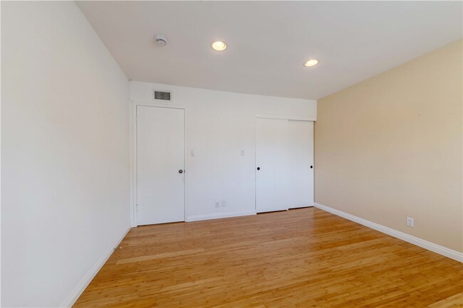 Building Photo - 23 Chicory Way