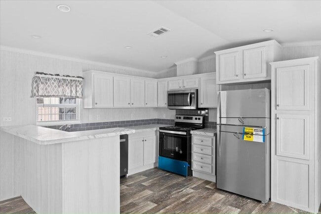 Building Photo - 414 N Ridgewood Ave