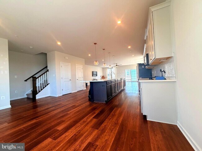 Building Photo - 10552 Neil Armstrong Way