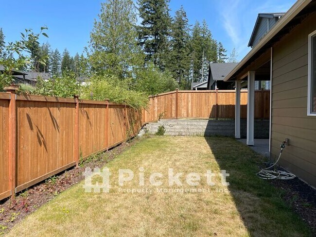 Building Photo - Large 4 Bedroom McCormick Woods Home