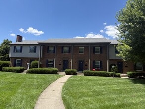 Building Photo - 19 Mimosa Dr