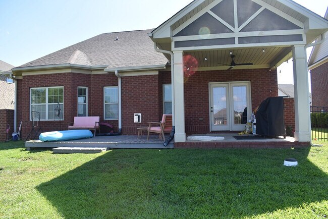 Building Photo - 2190 Harborview Dr