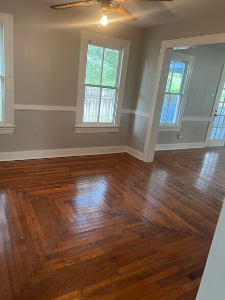 Building Photo - 5519 Lavey Ln