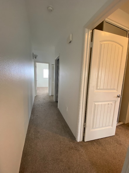 Building Photo - 533 Manawai St