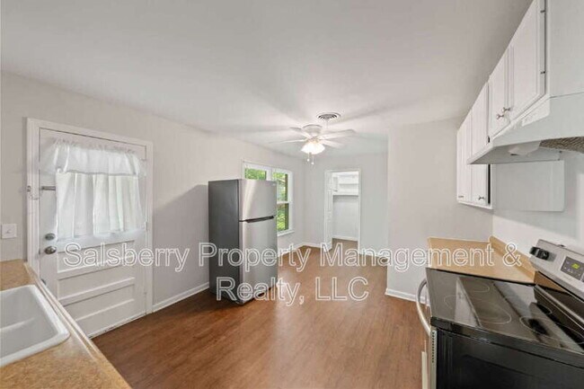 Building Photo - 5601 N Schilder Dr