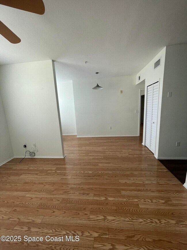 Building Photo - 5692 Star Rush Dr