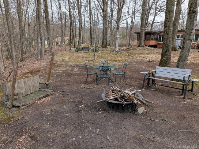 Building Photo - 37 Hill Rd