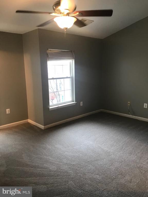 Building Photo - 4662 Deerwatch Dr