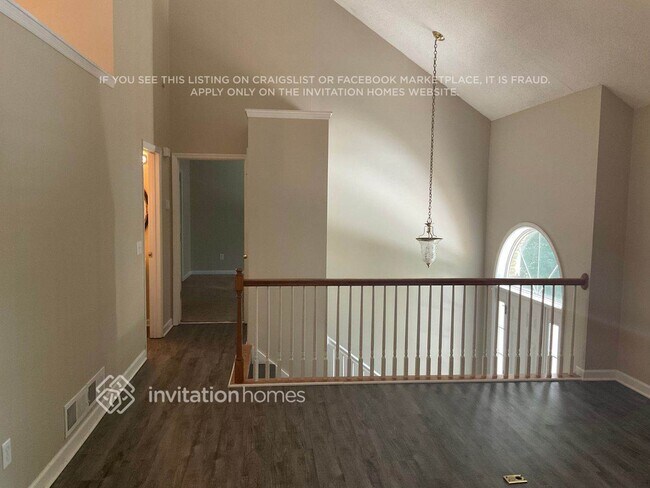 Building Photo - 7190 Farm House Ln