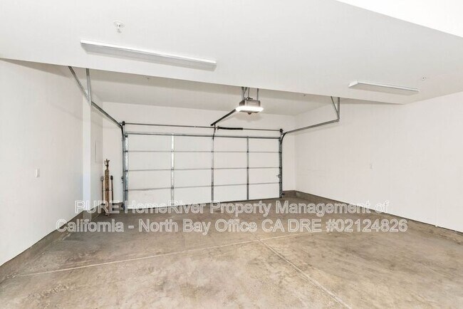 Building Photo - 259 Gambrel Cir