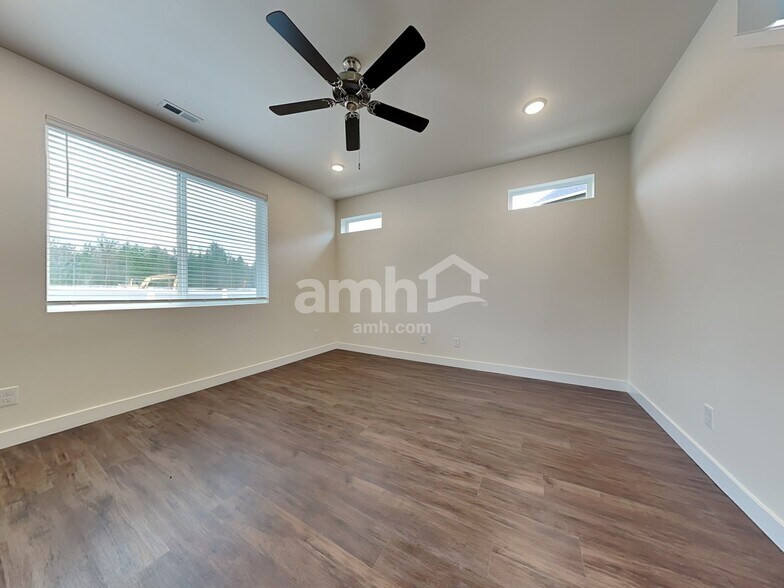 Building Photo - 7814 Verona Lp SW