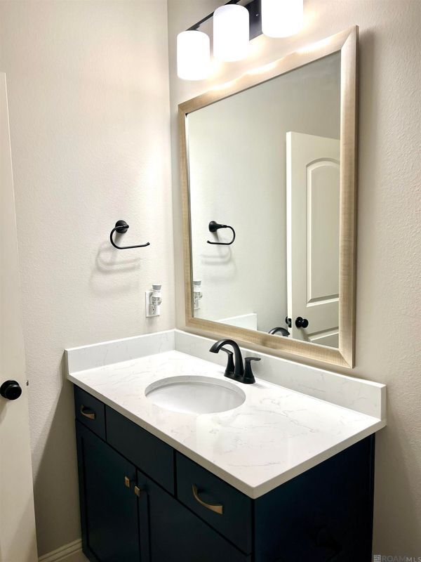 Building Photo - 39106 Harrier St