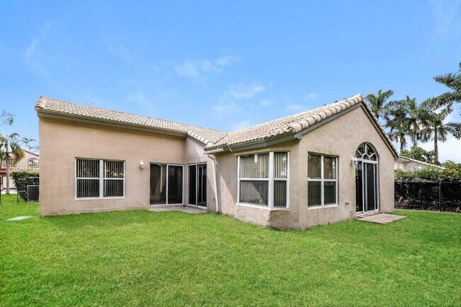 Building Photo - 211 NW 187th Ave