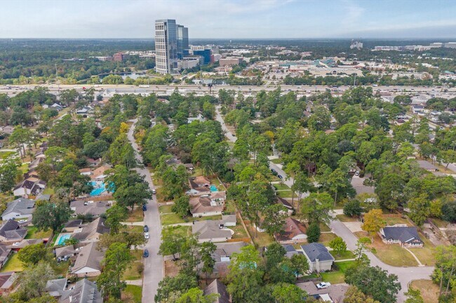 Building Photo - 27241 Wells Ln